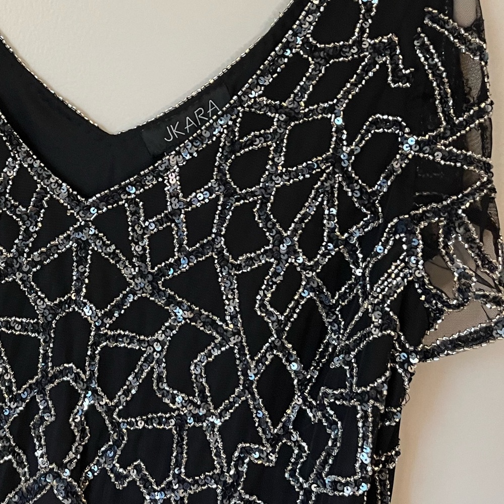 J Kara Black/Multi Short Sleeve Geo Long Beaded Gown - Picture 4 of 6